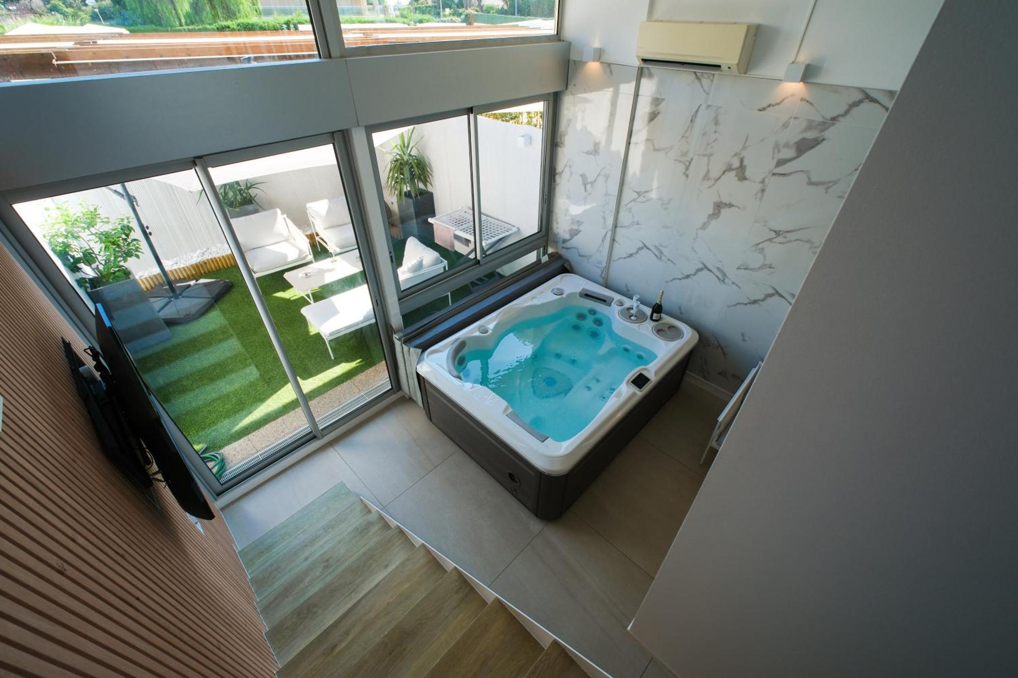 Villa Bono Jacuzzi & Spa Saint-Laurent-du-Var Dış mekan fotoğraf