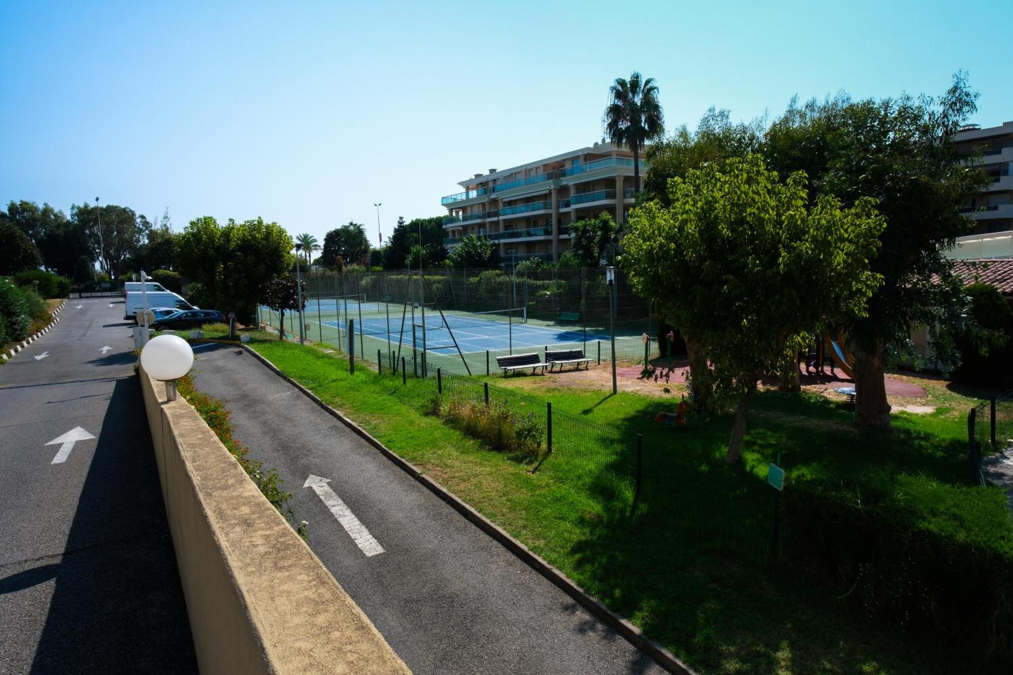 Villa Bono Jacuzzi & Spa Saint-Laurent-du-Var Dış mekan fotoğraf