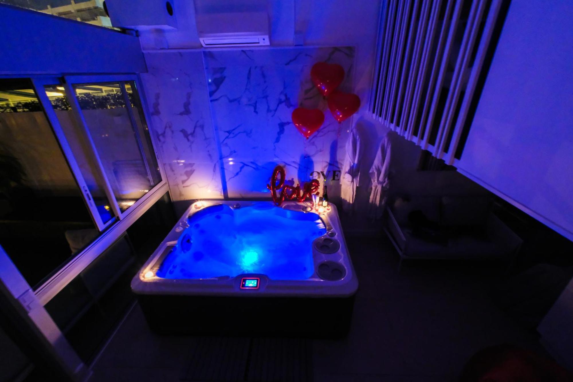 Villa Bono Jacuzzi & Spa Saint-Laurent-du-Var Dış mekan fotoğraf